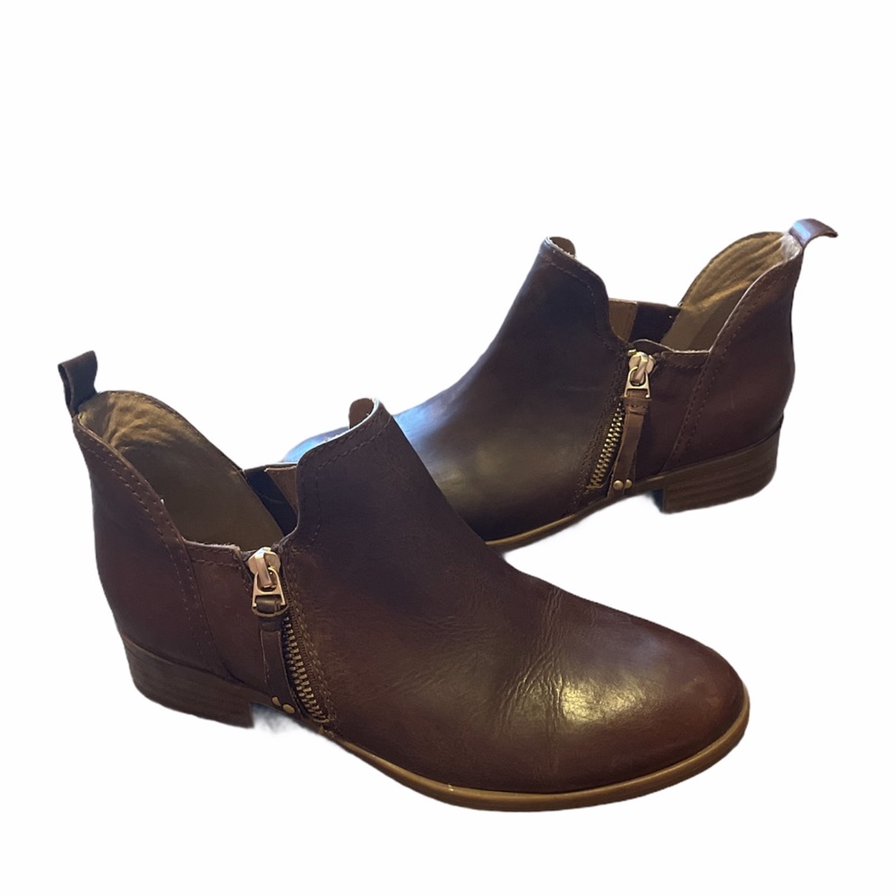 Luca Lane Brown Booties - Picture 3 of 6